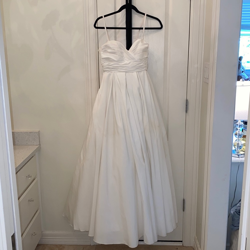 David bridal white wedding dress